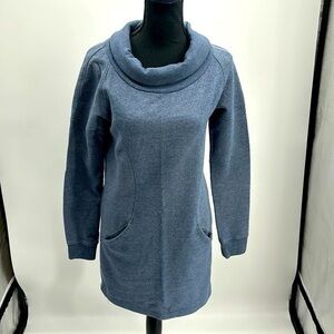 Lole Flora Cowl Neck Dress blue
Long Sleeve small